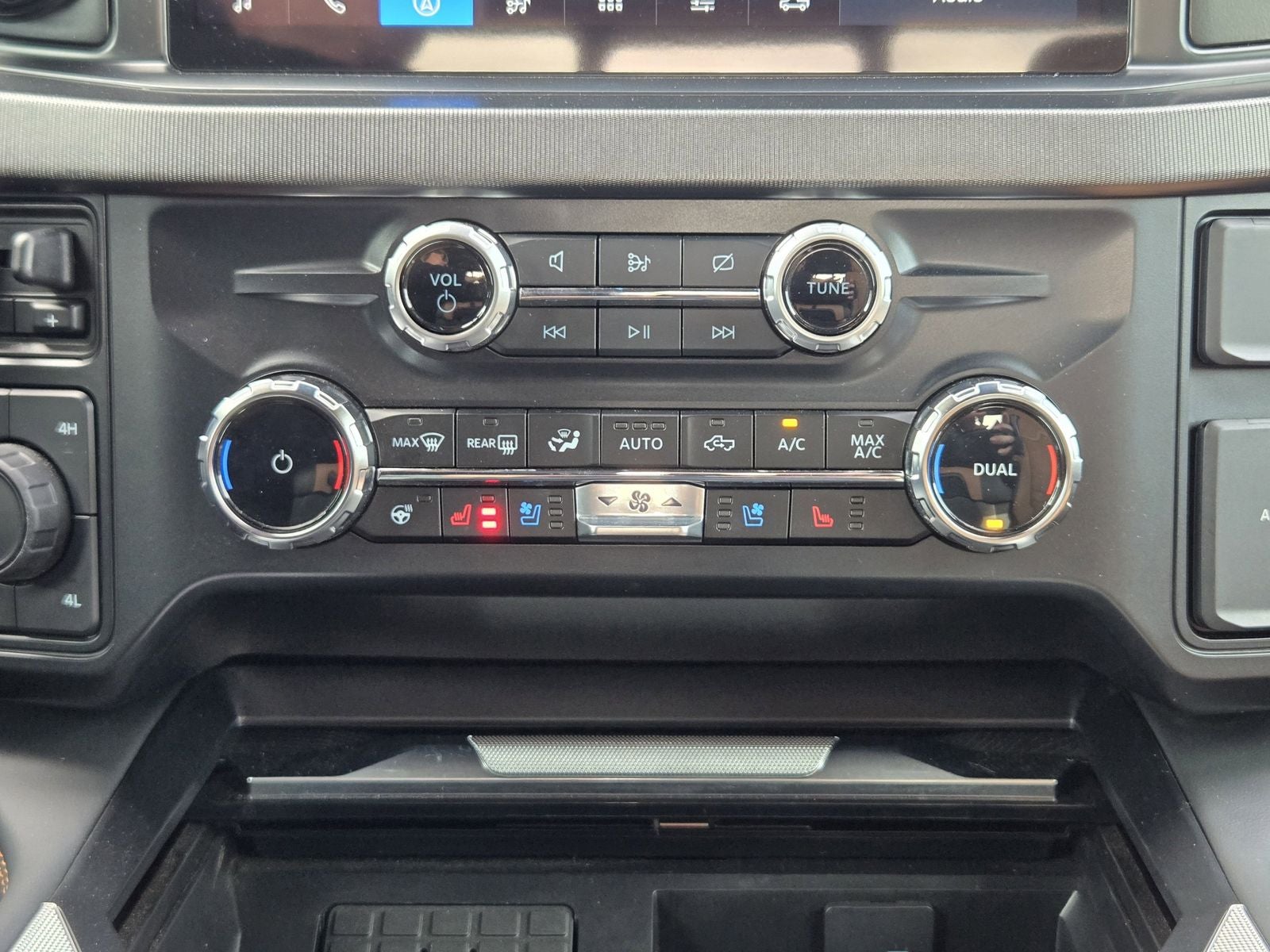 2024 Ford F-350SD Platinum