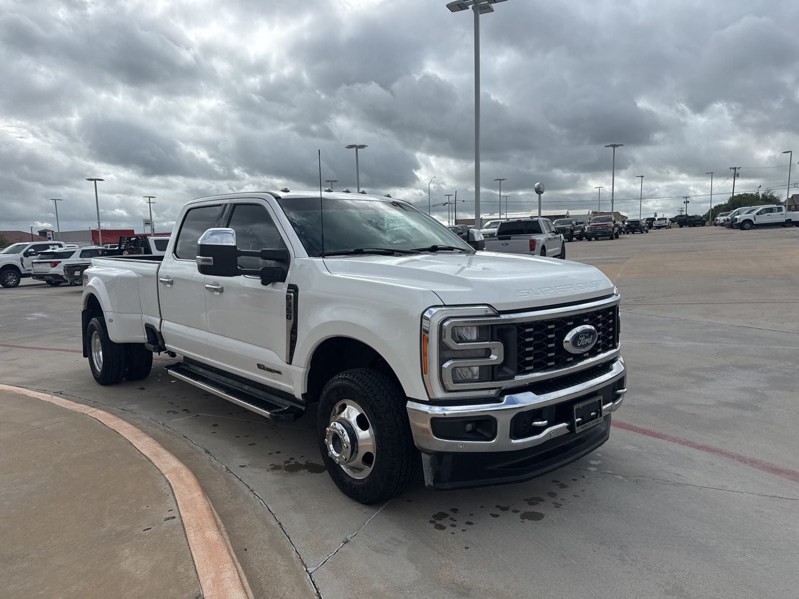 2023 Ford F-350SD Lariat DRW