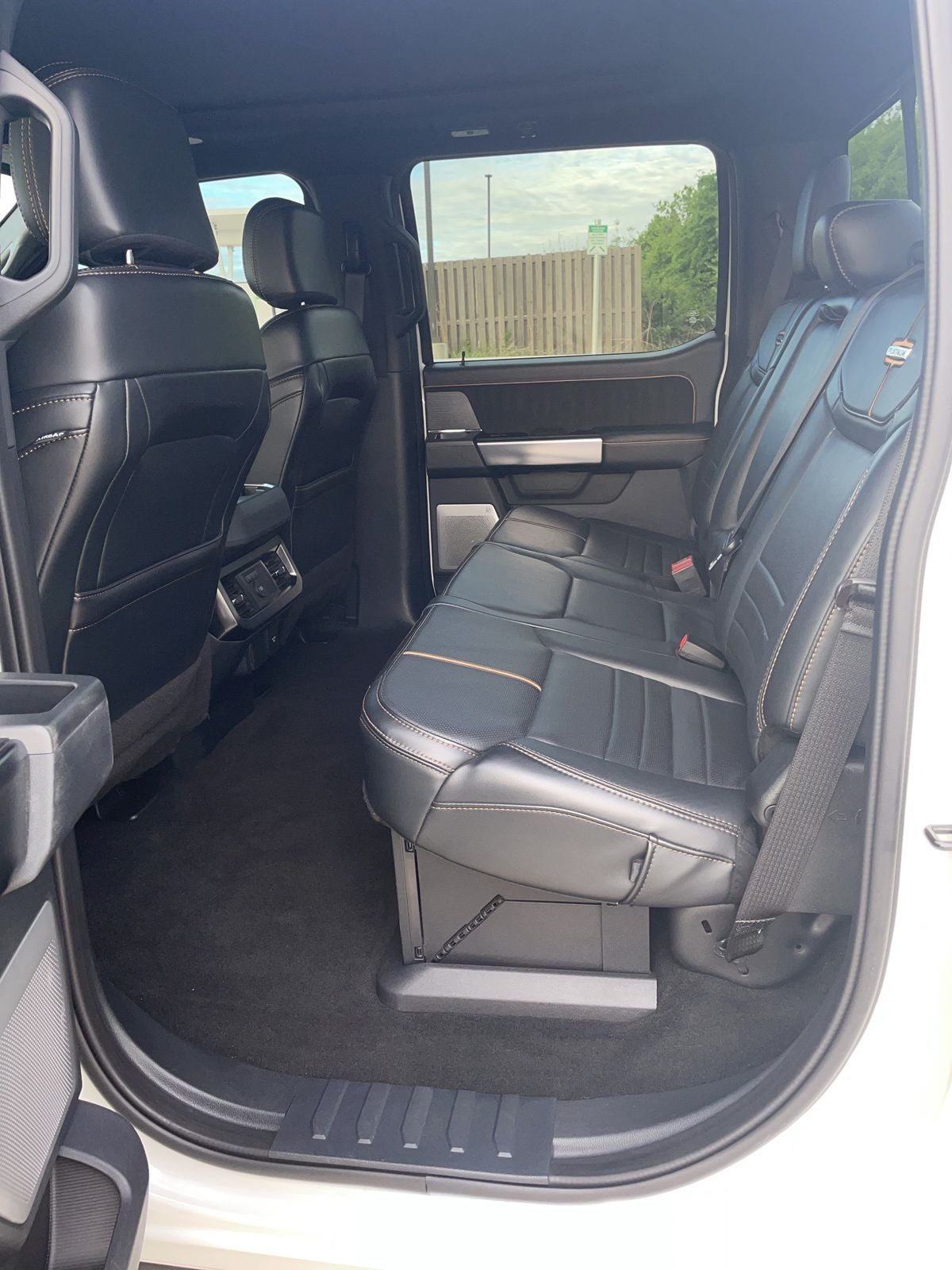 2023 Ford F-450SD Platinum DRW