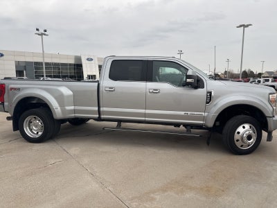 2022 Ford F-450SD Limited DRW