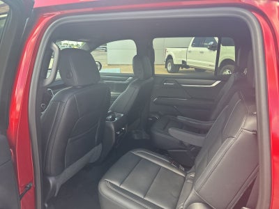 2024 GMC Acadia Elevation