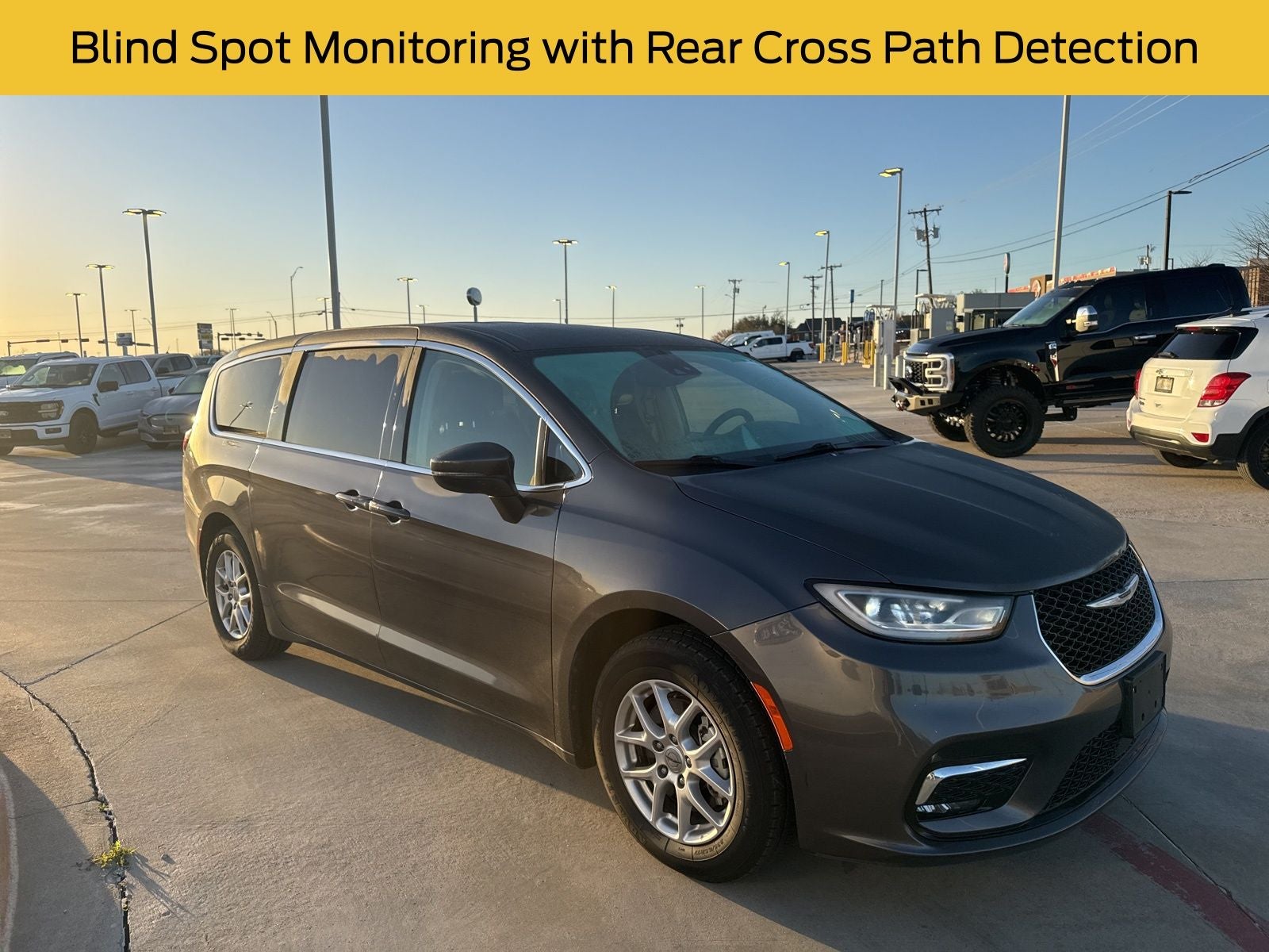 2023 Chrysler Pacifica Touring L