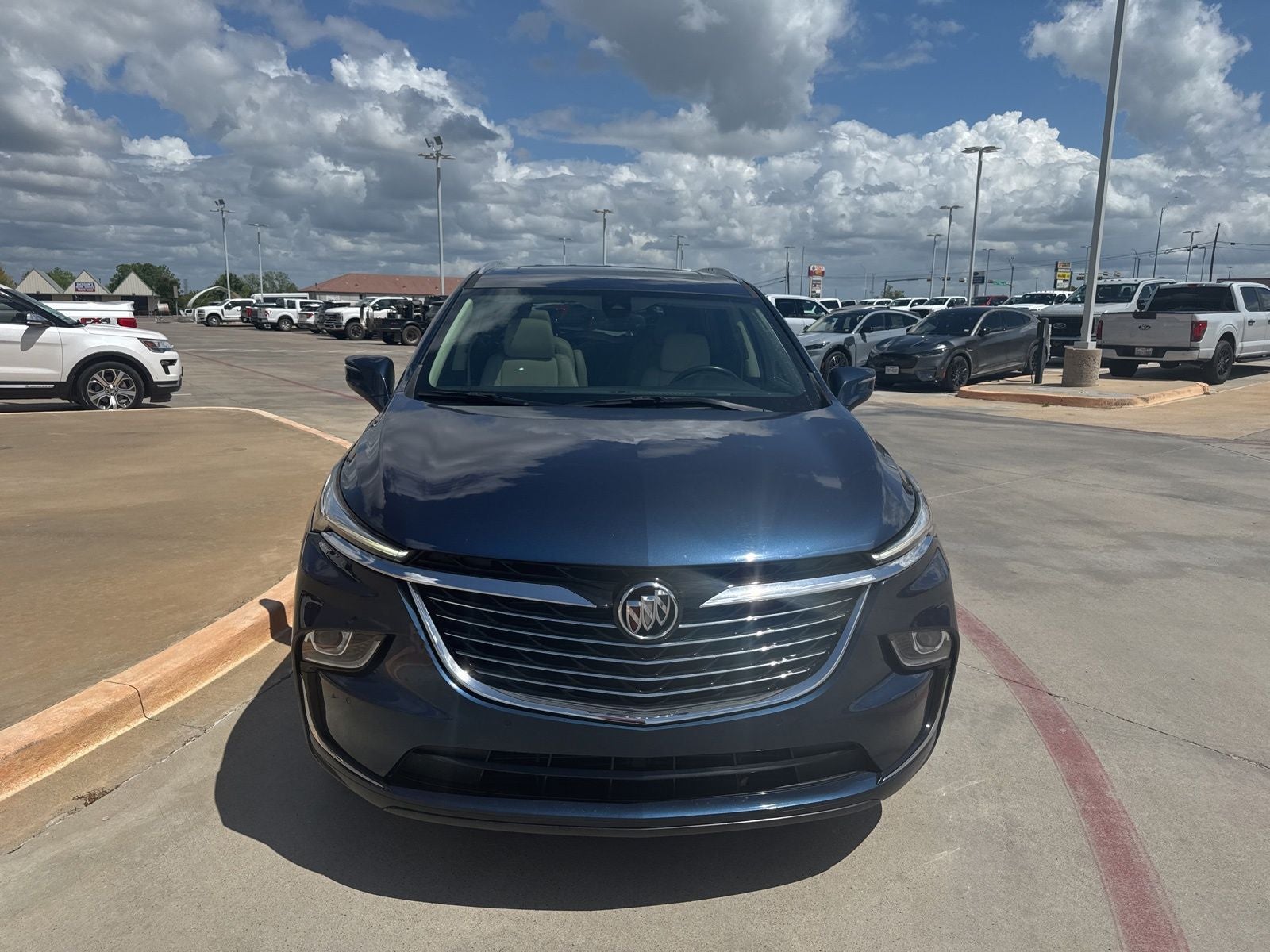 2023 Buick Enclave Essence