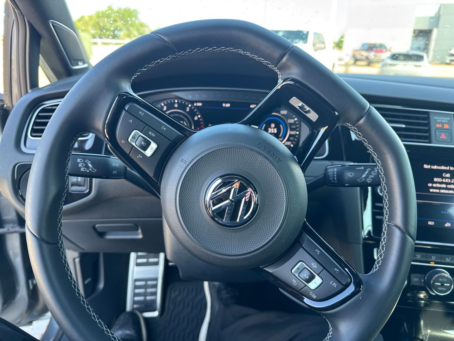 2019 Volkswagen Golf R DCC & Navigation 4Motion
