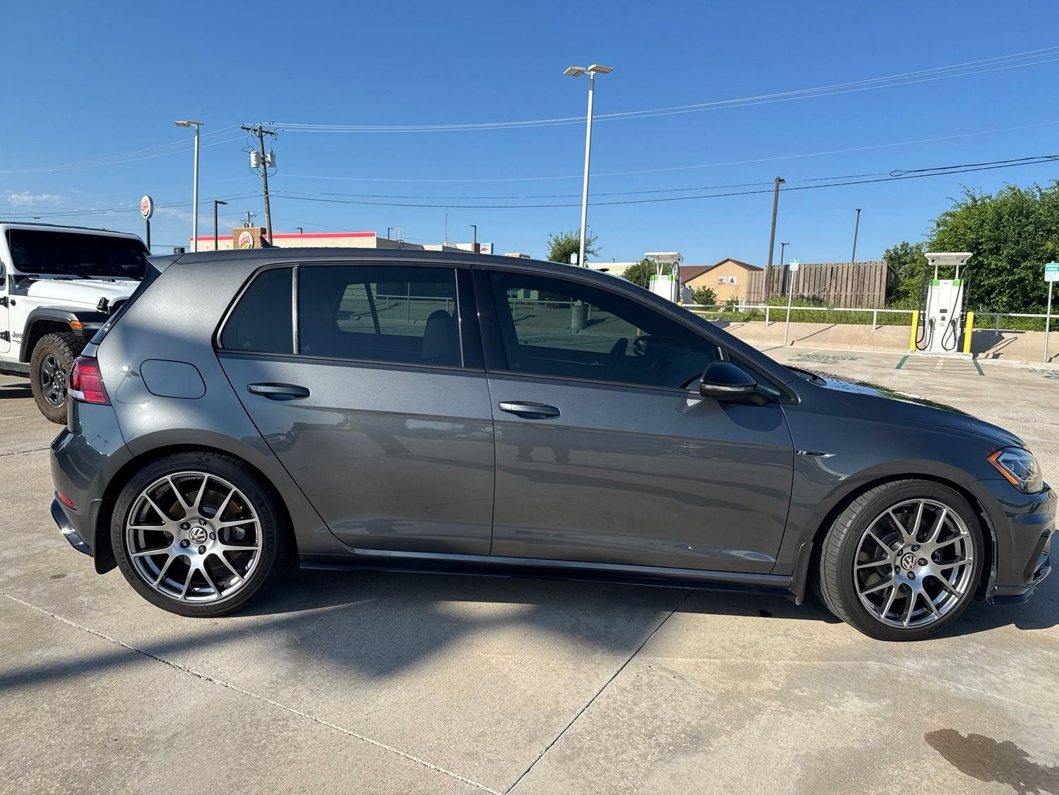 2019 Volkswagen Golf R DCC & Navigation 4Motion