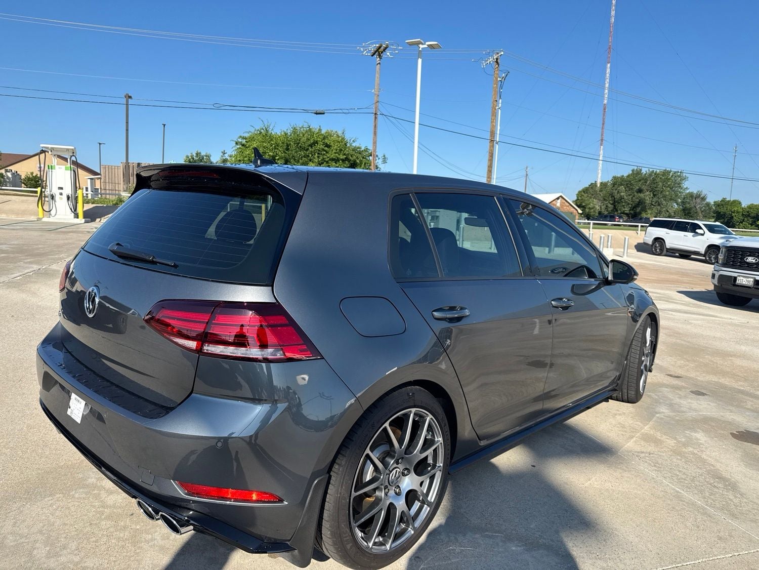 2019 Volkswagen Golf R DCC & Navigation 4Motion