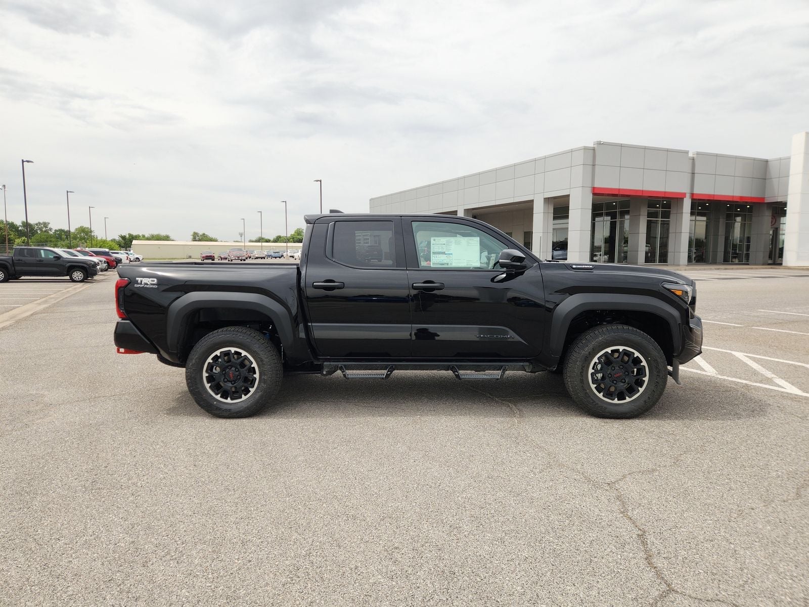 2026 Toyota Tacoma i-FORCE MAX Tacoma TRD Off-Road