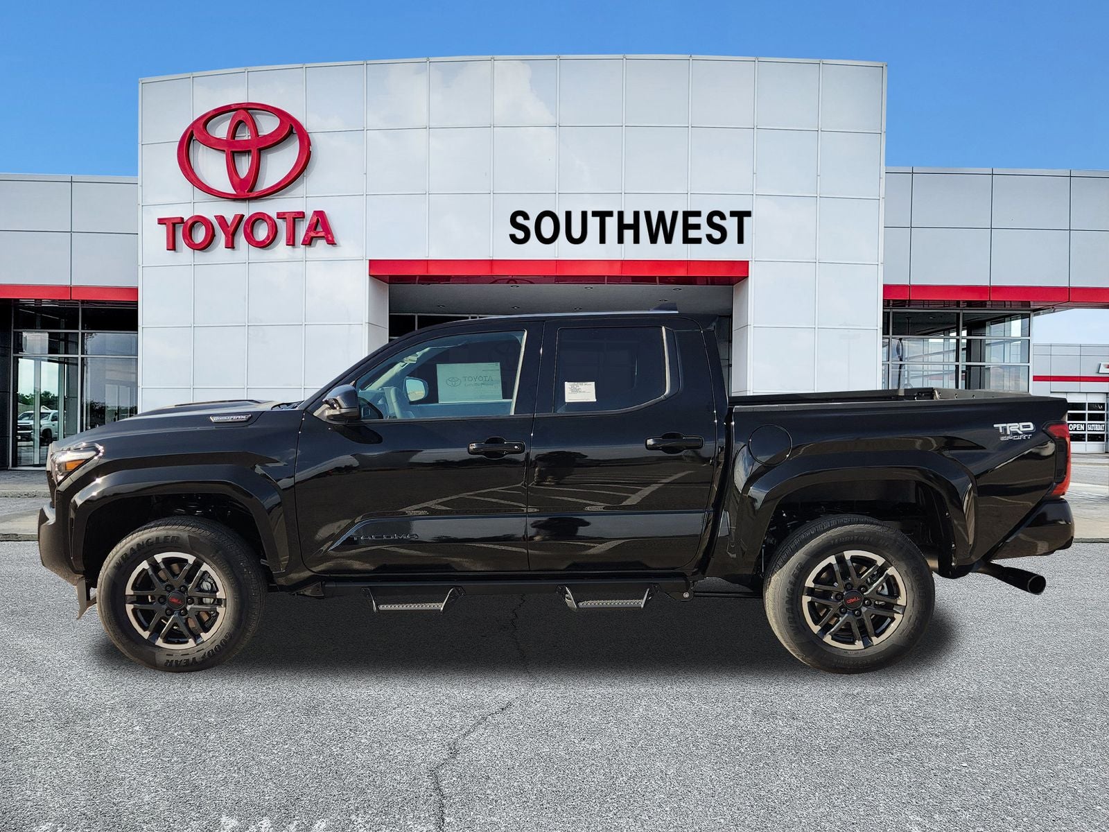 2026 Toyota Tacoma i-FORCE MAX Tacoma TRD Sport