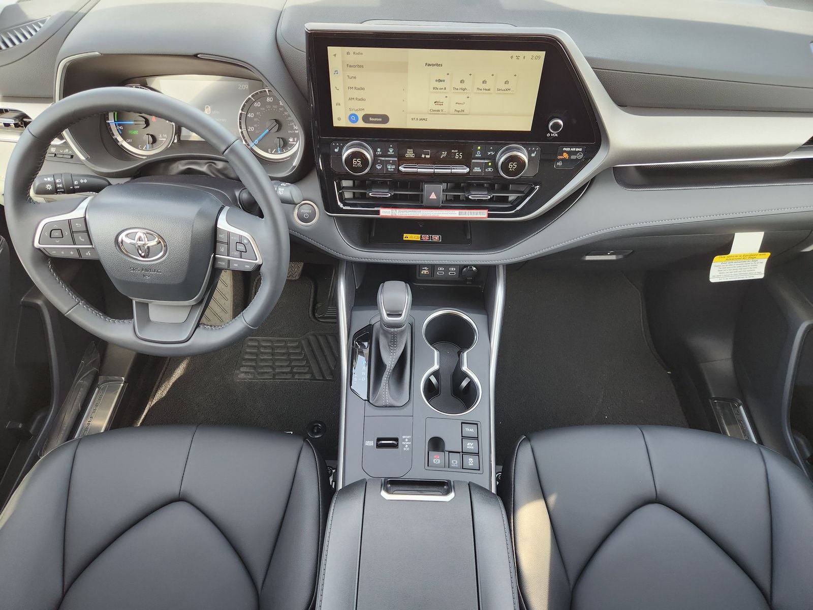 2026 Toyota Highlander Hybrid XLE