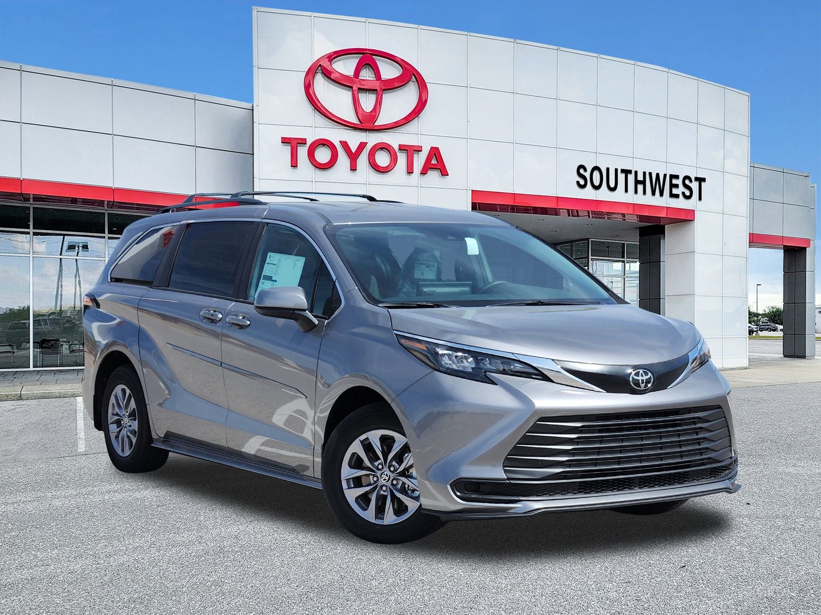 2026 Toyota Sienna LE