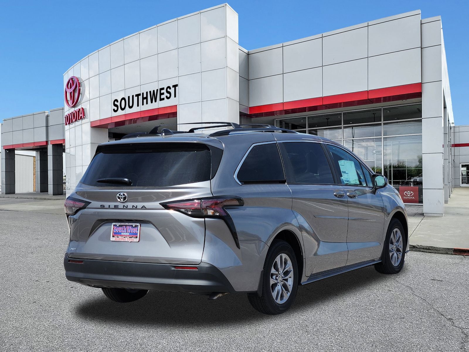 2026 Toyota Sienna LE