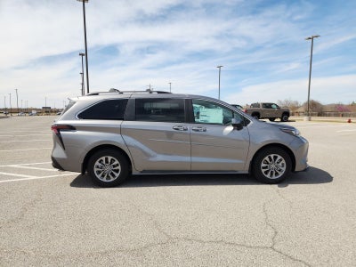 2026 Toyota Sienna LE