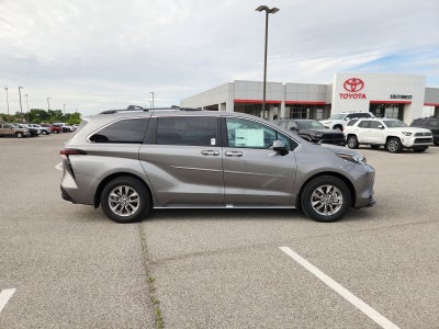 2026 Toyota Sienna XLE