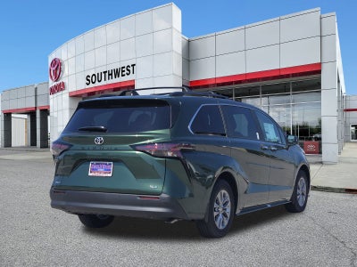 2026 Toyota Sienna XLE