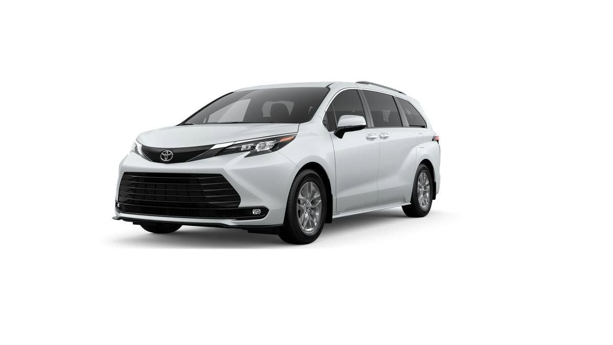 2026 Toyota Sienna XLE 8-Passenger Hybrid FWD's photo