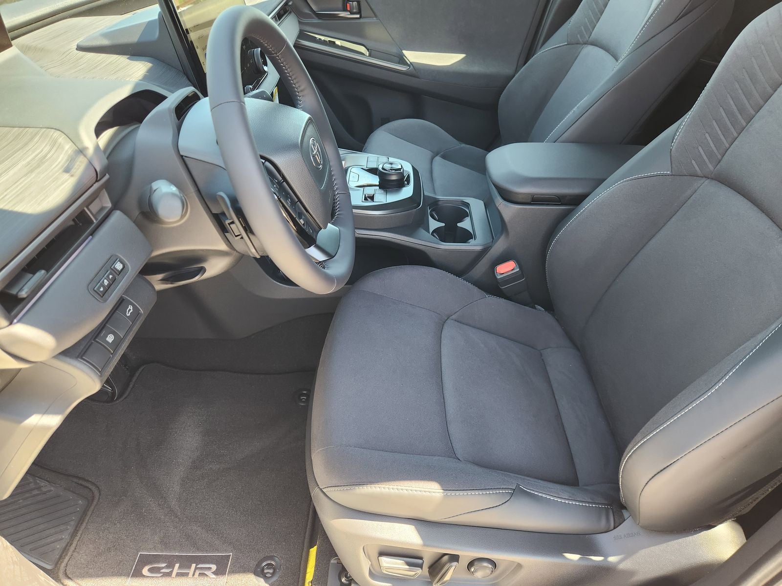 2026 Toyota C-HR XSE