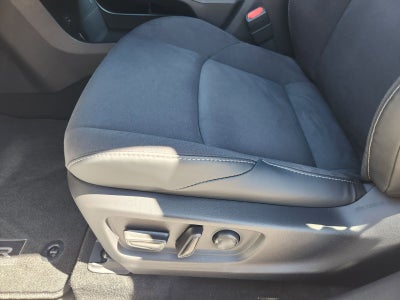 2026 Toyota C-HR XSE
