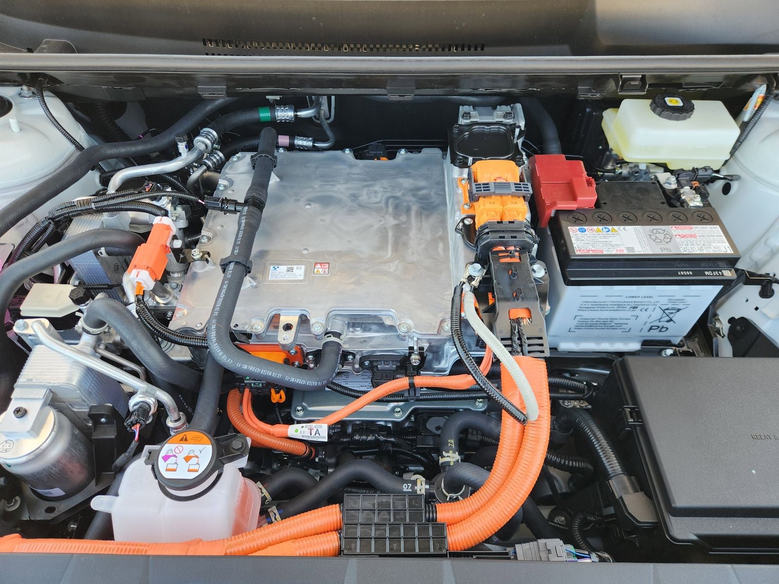 2026 Toyota C-HR XSE